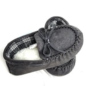 ``S25637 NWT Cat & Jack Gray Carter Moccasins